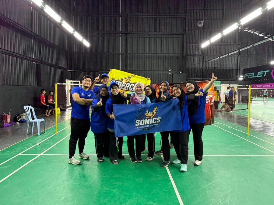 MIMOSlympics badminton team